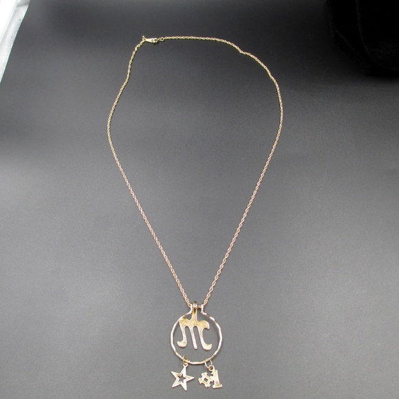 Gold Tone Avon M #1 Star Stylish Pendant Necklace - Picture 2 of 8
